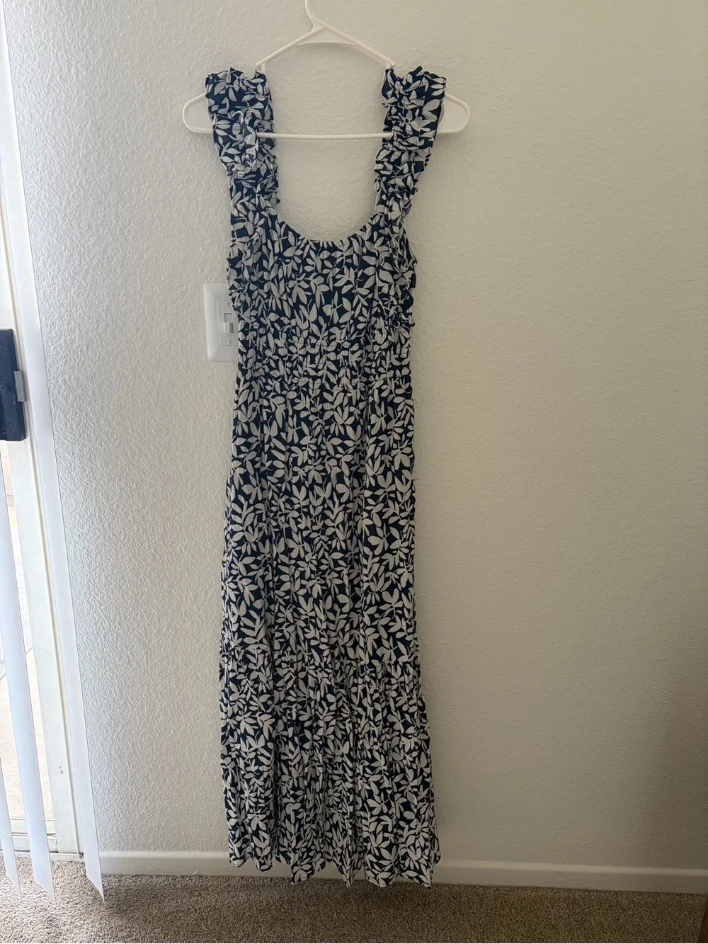 Abercrombie & Fitch Maxi Navy Blue and White Floral Vacation Dress (M - Tall)
